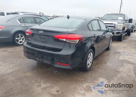 2017 Kia Forte Lx z USA, uszkodzony, nr VIN 3KPFK4A77HE031160